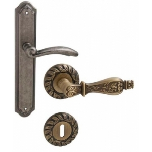 Rustikálne kľučky na dvere